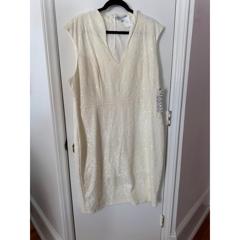 Almost Famous‎ Cream Lace Bonded Dress Plus Size 2X V-Neck Cap Sleeve Midi